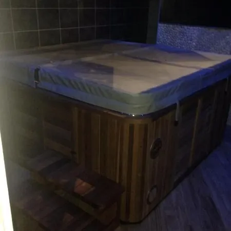 Hébergement de vacances De Gamme Jacuzzi Sauna Clermont-Ferrand